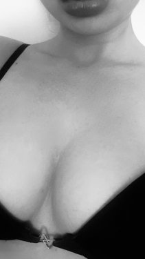 Nina Bliss – profil