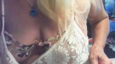 éretthölgy - 2018-08-12 #2 – Tüzeslány – borítókép