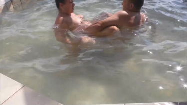 Egy jo szex a medencében es szajba elvezes – Szabina♥ – borítókép