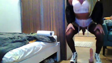 bebe72 - 2019-02-04 #1 – Miezhu – borítókép