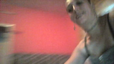 raluka - 2018-11-16 #2 – Hot stuff – borítókép