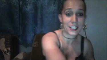 raluka - 2018-11-17 #1 – Hot stuff – borítókép