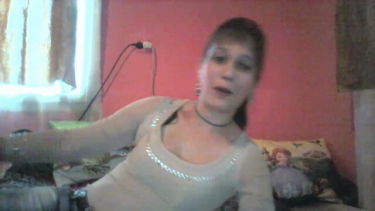 raluka - 2018-11-23 #2 – Hot stuff – borítókép