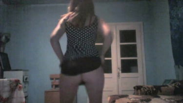 raluka - 2018-11-26 #4 – Love_strapon – borítókép