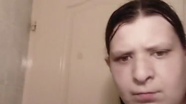 fürdés után – csitu lányka – borítókép