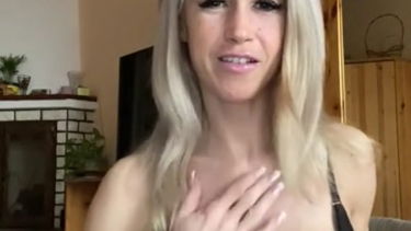 Sztriptíz 1. – Szexi Amanda – borítókép