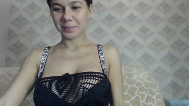 HolyJulie - 2023-02-15 #2 – HolyJulie – borítókép