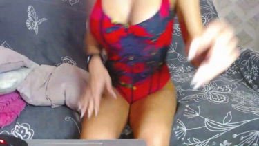 HolyJulie - 2024-04-06 #3 – mackocukor – borítókép