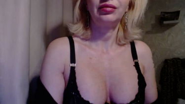 LuciaSnowy - 2025-04-08 #1 – xPamelax – borítókép