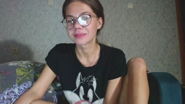 HolyJulie - 2025-06-25 #4 – borítókép