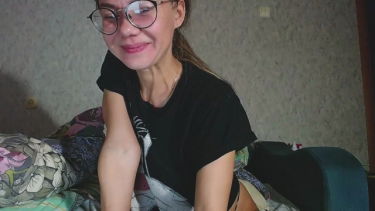 HolyJulie - 2025-06-25 #5 – borítókép