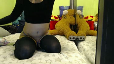 közelről puncika – Dellahh – borítókép