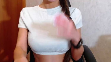 HolyJulie - 2026-04-12 #2 – borítókép