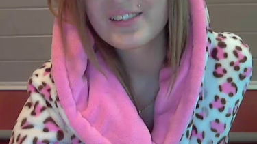 Dugj meg a sexy köntösömben – -Mya Baby- – borítókép